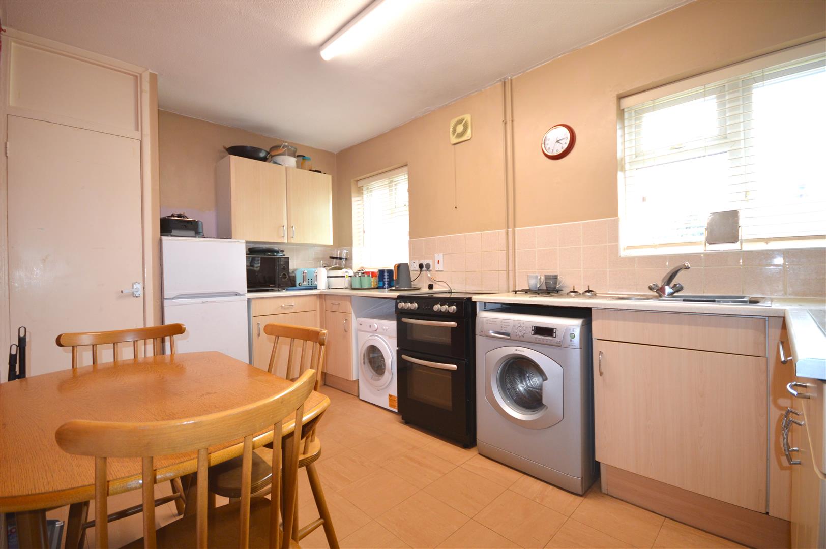 3 bed end of terrace for sale 4