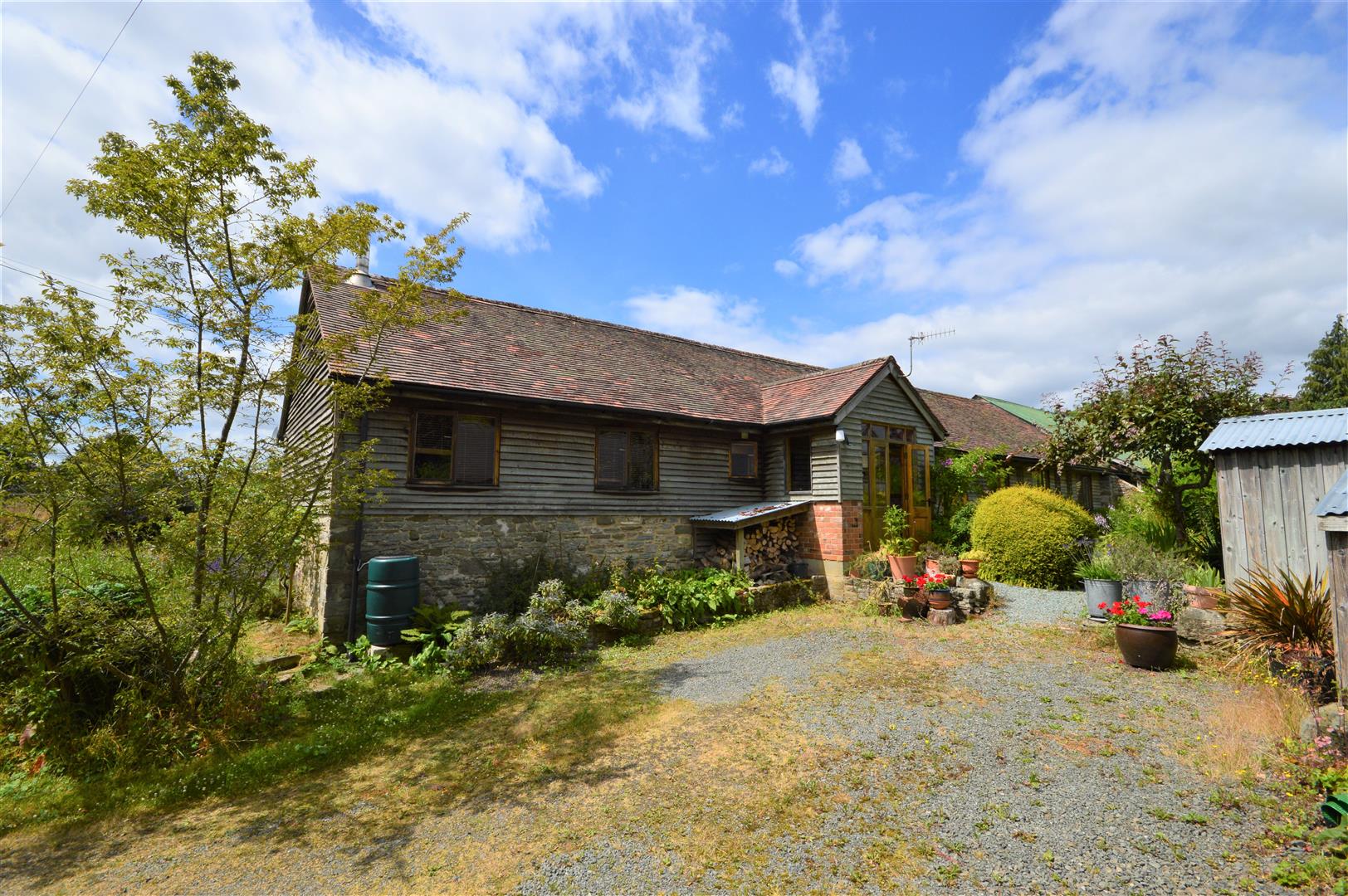 3 bed barn conversion for sale in Stapleton, LD8