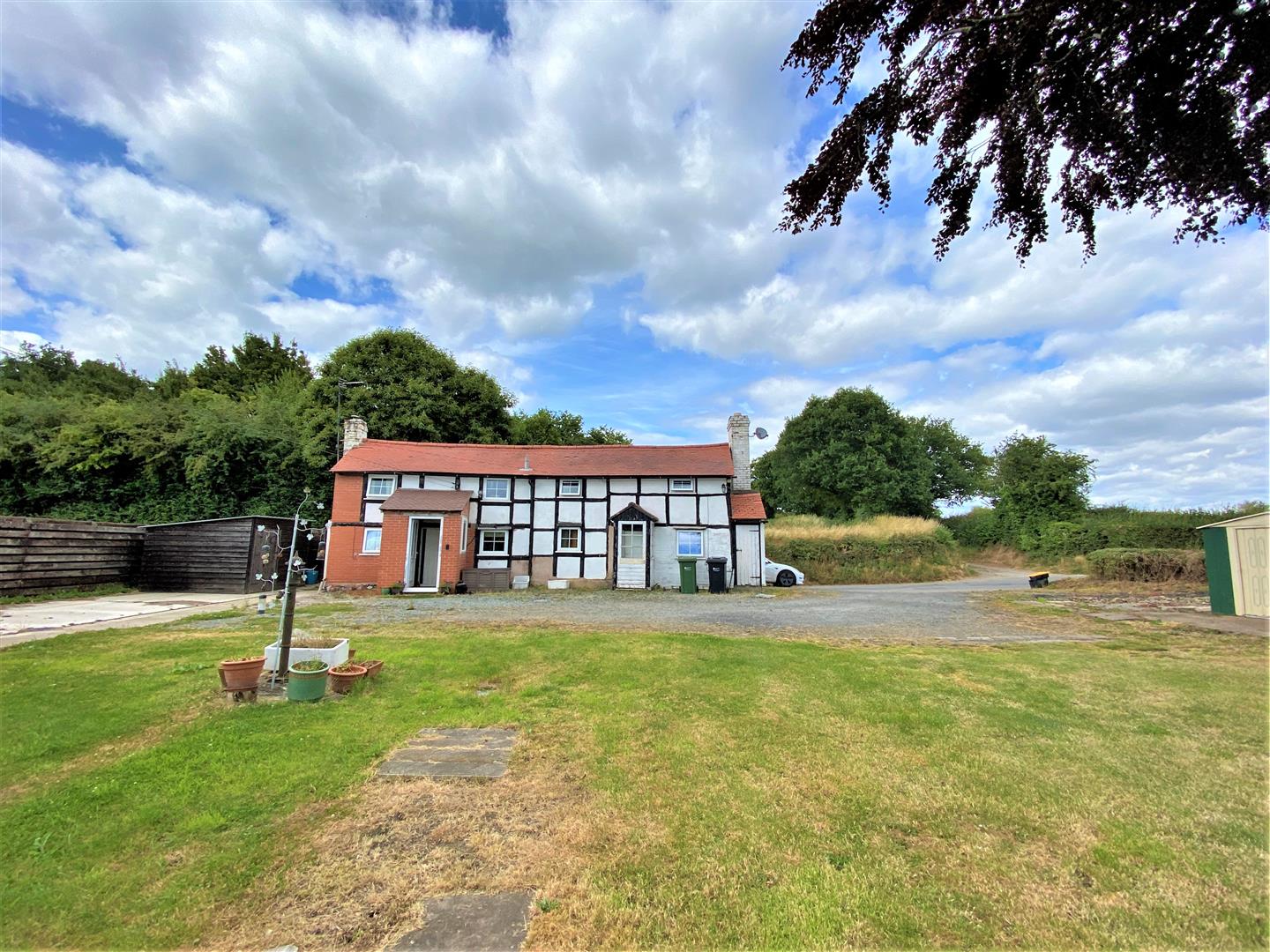 3 bed detached for sale in Staunton-On-Wye, HR4