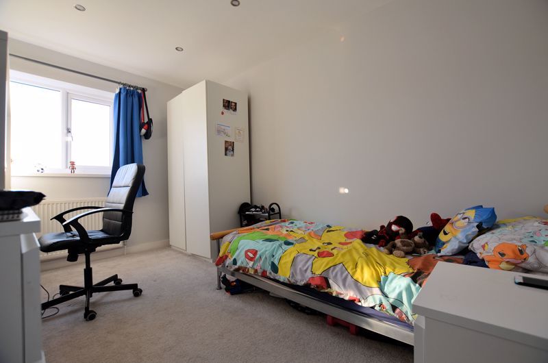 3 bed house for sale in First Meadow Piece  - Property Image 6