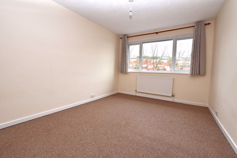 3 bed house to rent in Clapgate Lane 7