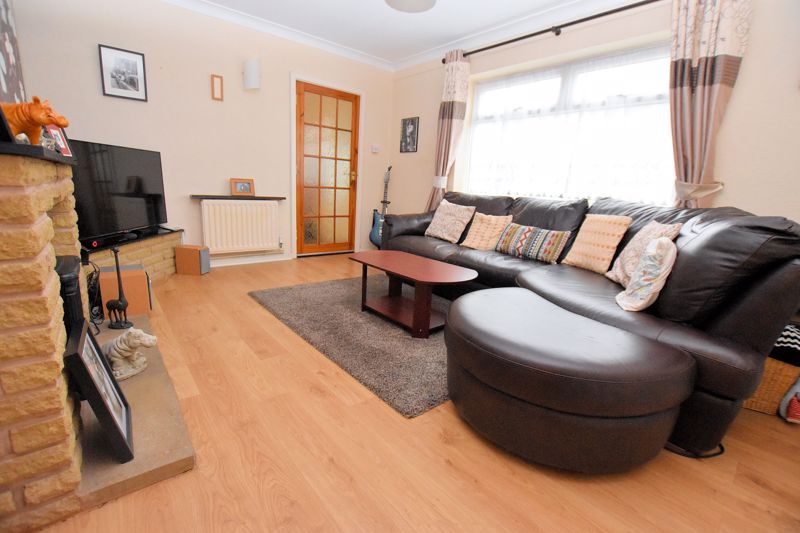 3 bed house for sale in Fleming Road  - Property Image 2