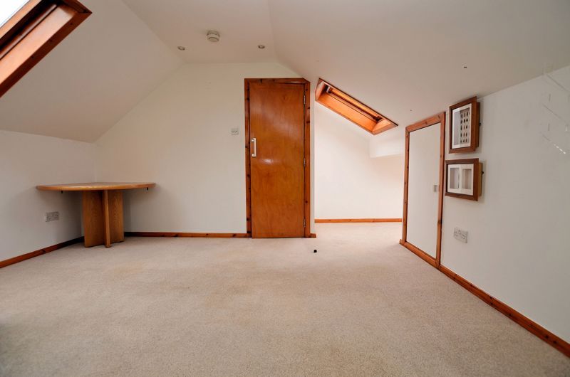 4 bed house for sale in Rathbone Road  - Property Image 15