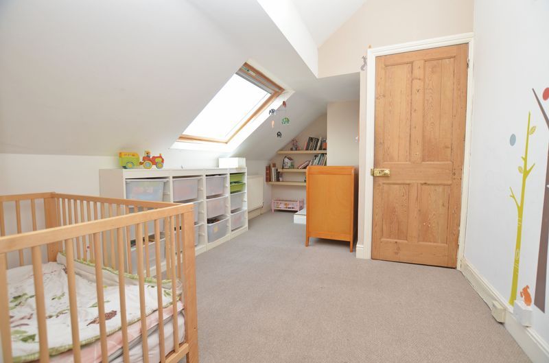 4 bed house to rent in Three Shires Oak Road  - Property Image 9