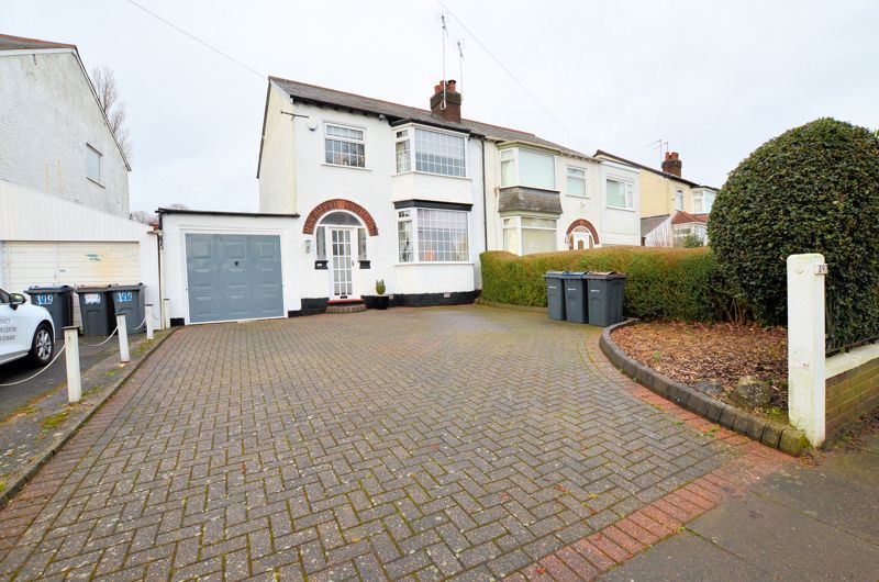 3 bed house for sale in Ridgacre Road  - Property Image 1