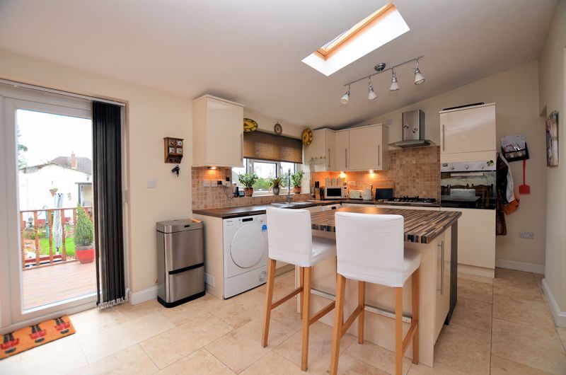 3 bed house for sale in Bent Avenue  - Property Image 3