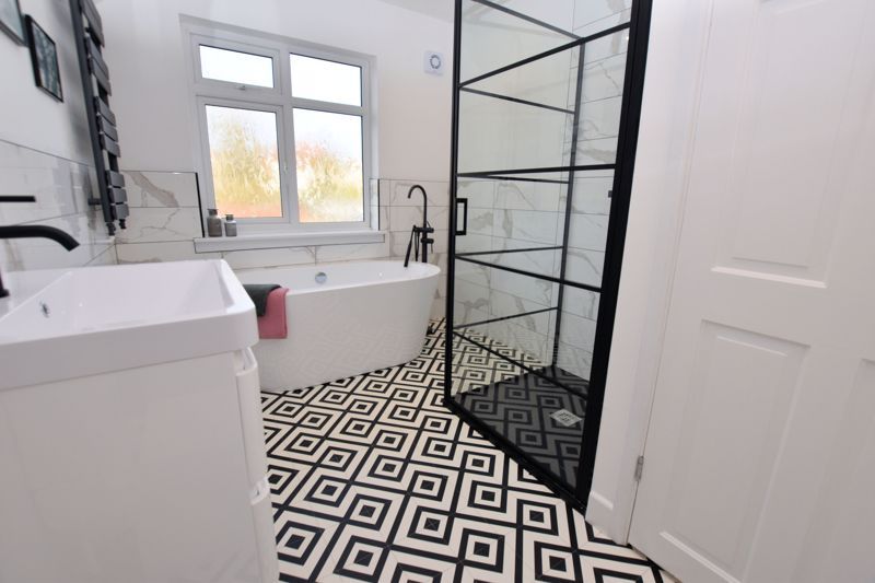 3 bed house for sale in Weymoor Road  - Property Image 16