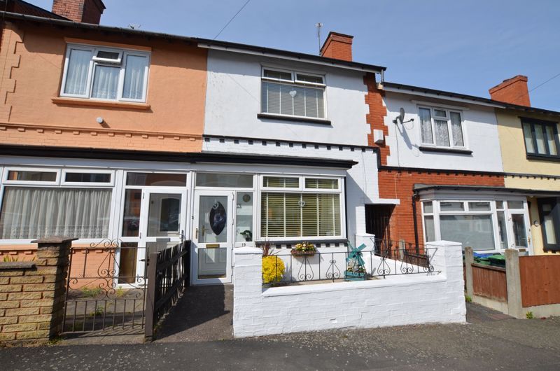 3 bed house for sale in Belmont Road  - Property Image 1