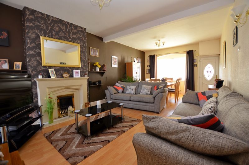 3 bed house for sale in Belmont Road  - Property Image 2
