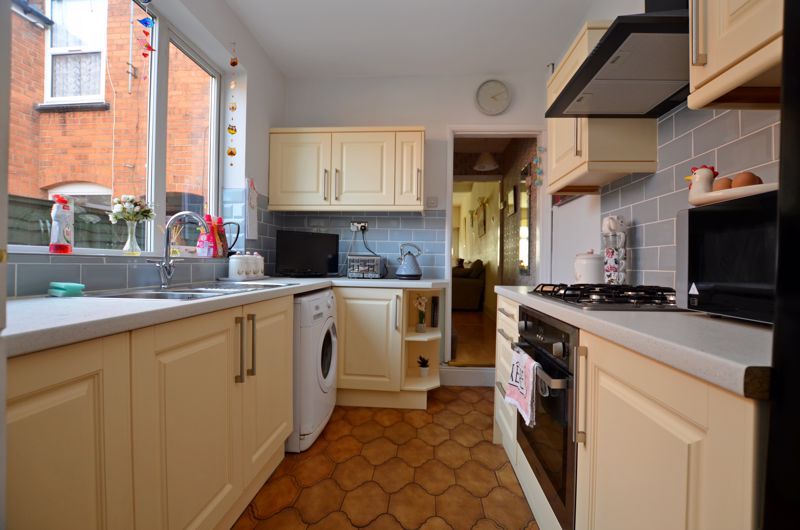 3 bed house for sale in Belmont Road  - Property Image 4