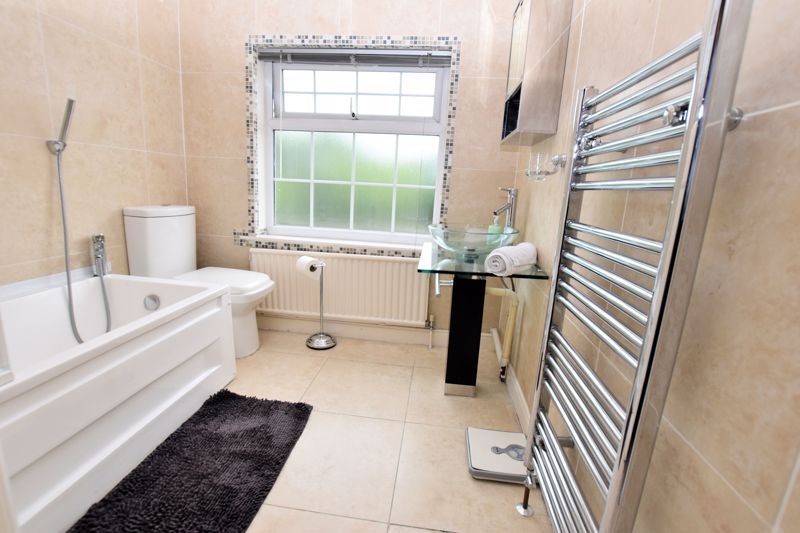 4 bed house for sale in Stoney Lane  - Property Image 18