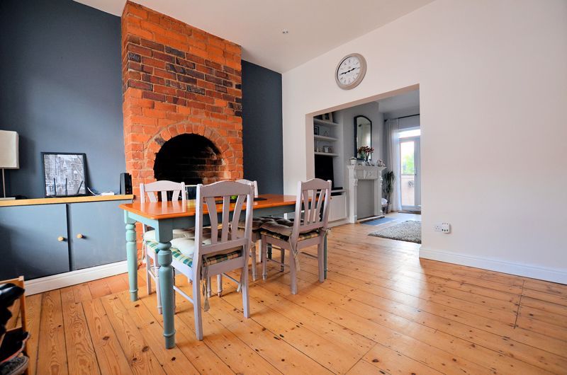 2 bed house for sale in Park Road  - Property Image 2