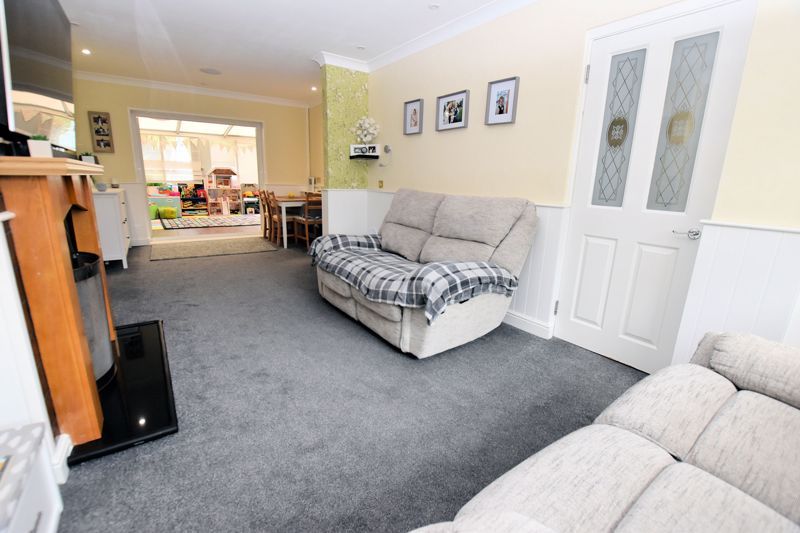3 bed house for sale in Worlds End Lane 5