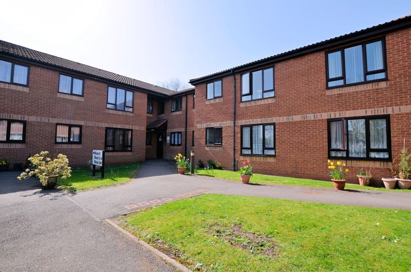 2 bed flat for sale in Hagley Road West  - Property Image 1
