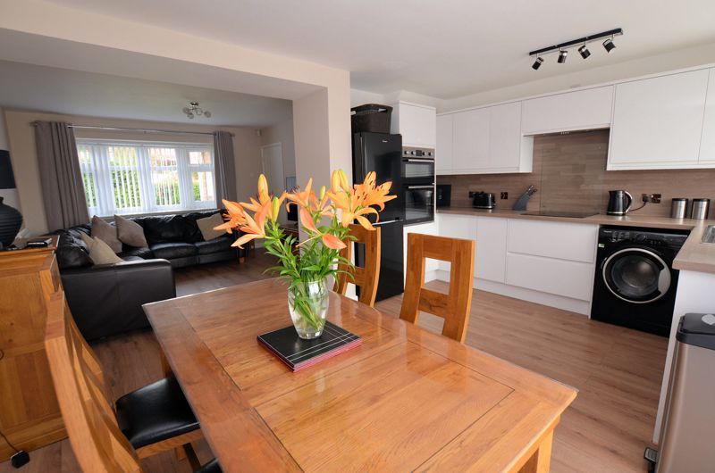 2 bed house for sale in Collins Close 12