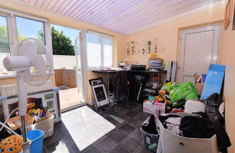 3 bed house for sale in Crocketts Lane  - Property Image 7