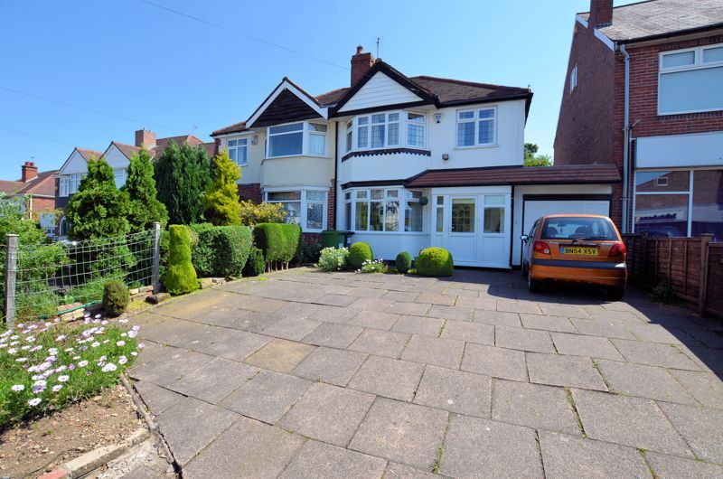 3 bed house for sale in Long Lane - Property Image 1