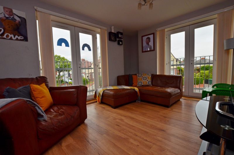 2 bed flat for sale in Bristnall Hall Road 2