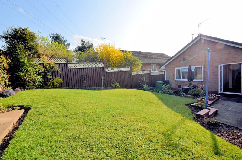 2 bed bungalow for sale in Woodbury Road 13