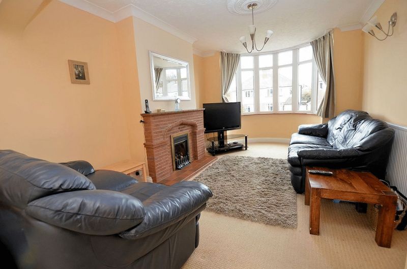 3 bed house for sale in Glyn Farm Road 2