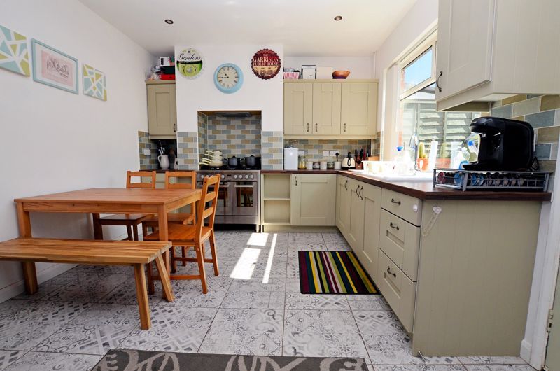 3 bed house for sale in Walton Road 10