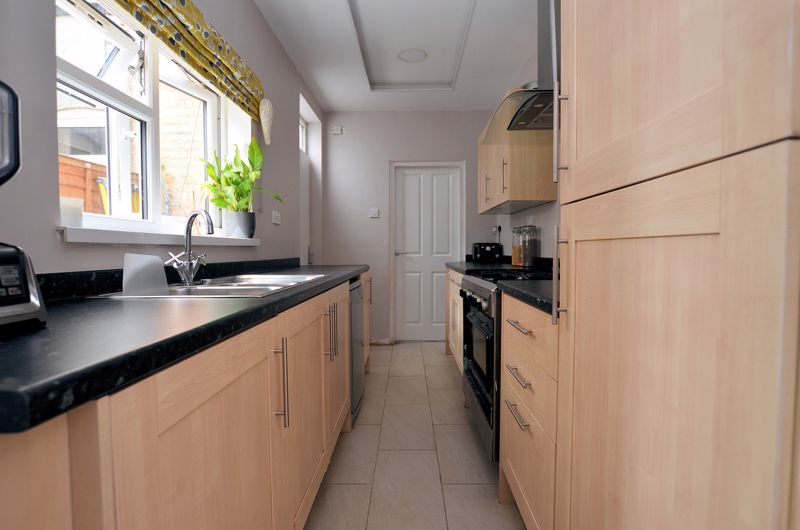 3 bed house for sale in Brixham Road  - Property Image 4