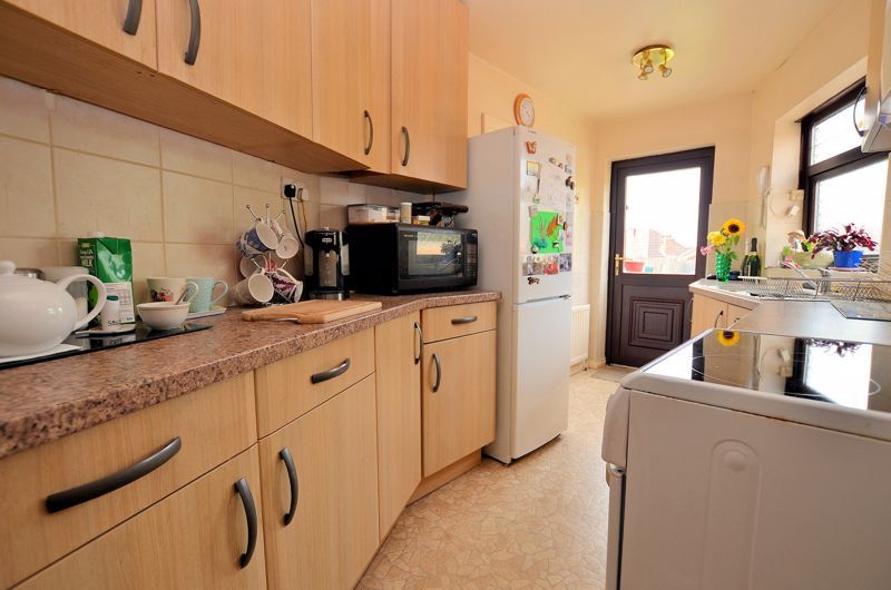 3 bed house for sale in Perry Hill Road  - Property Image 4