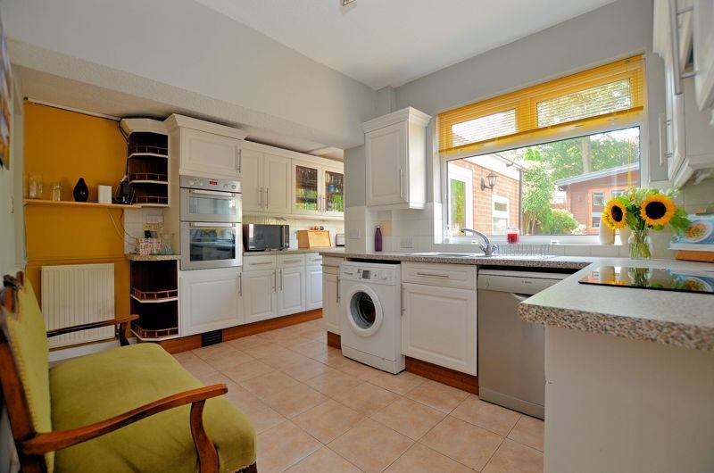 4 bed house for sale in Edenhall Road  - Property Image 4