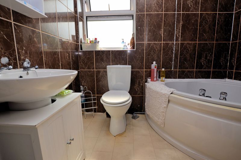 3 bed house for sale in Quinton Road West 6
