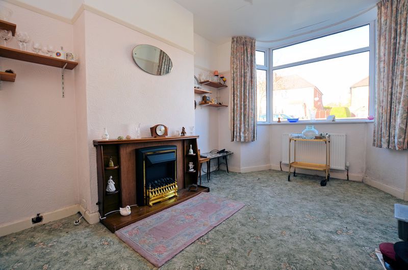 3 bed house for sale in Glyn Farm Road  - Property Image 3