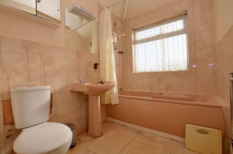 3 bed house for sale in Glyn Farm Road  - Property Image 7