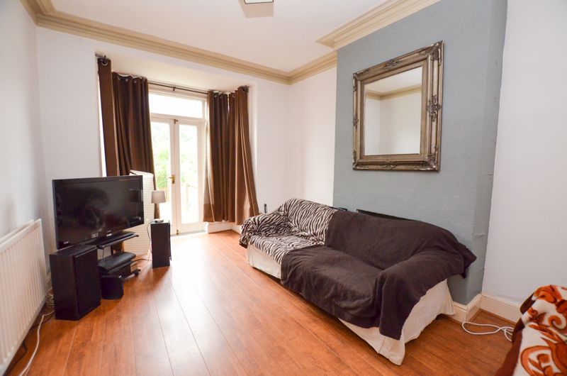 3 bed house for sale in Dorset Road  - Property Image 3