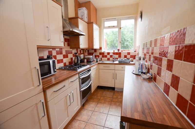 3 bed house for sale in Dorset Road 4