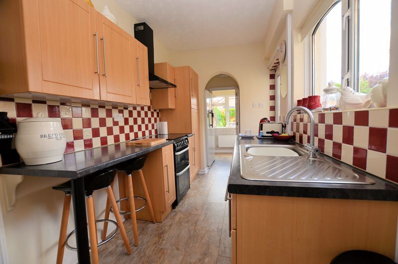 3 bed house for sale in Fairfield Road 5
