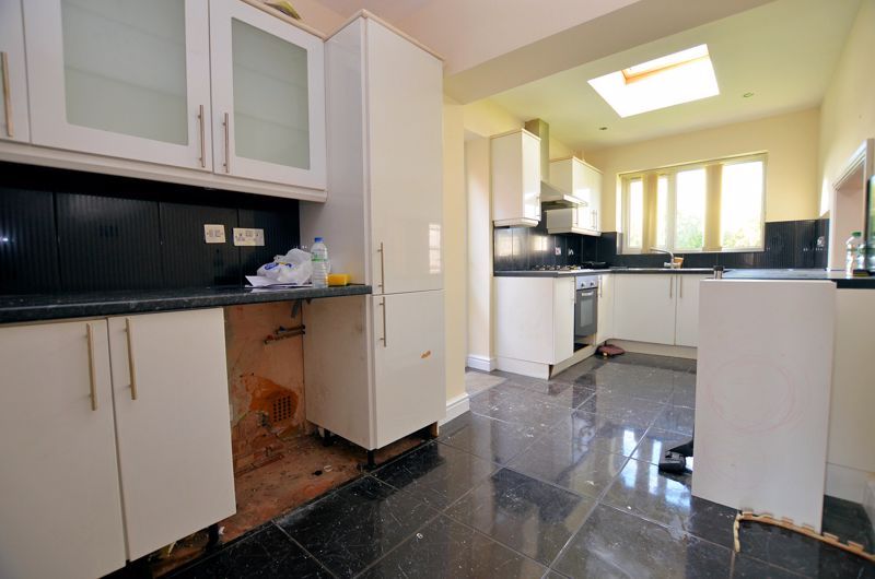 3 bed house for sale in Willowsbrook Road  - Property Image 10
