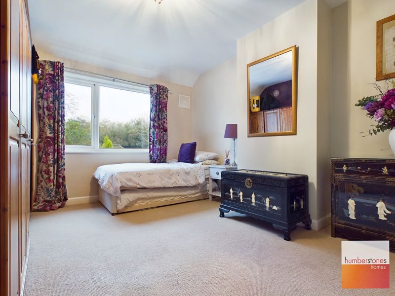 4 bed house for sale in Glyn Farm Road  - Property Image 9