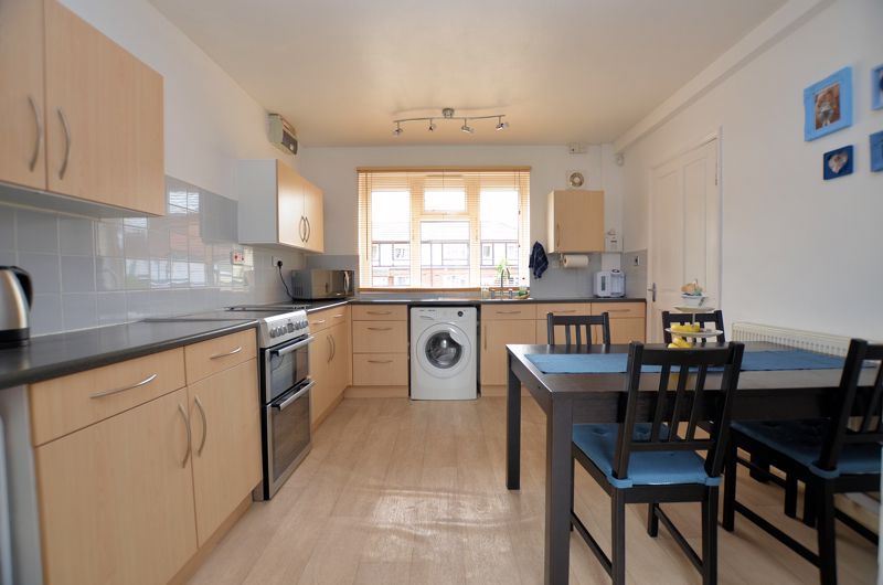 3 bed house for sale in Abbey Crescent 3