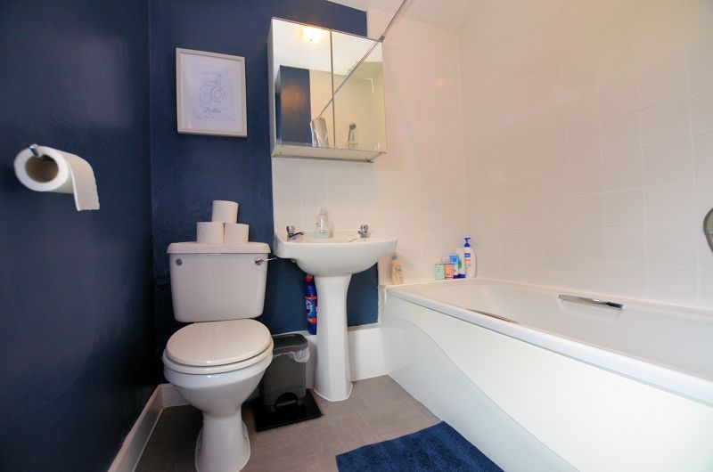 3 bed house for sale in Abbey Crescent  - Property Image 7