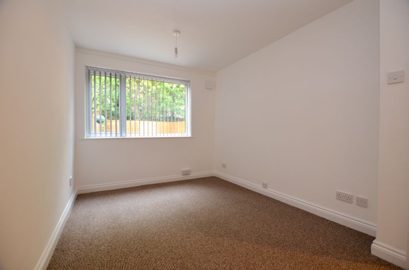 2 bed flat to rent in Oakthorpe Gardens  - Property Image 10