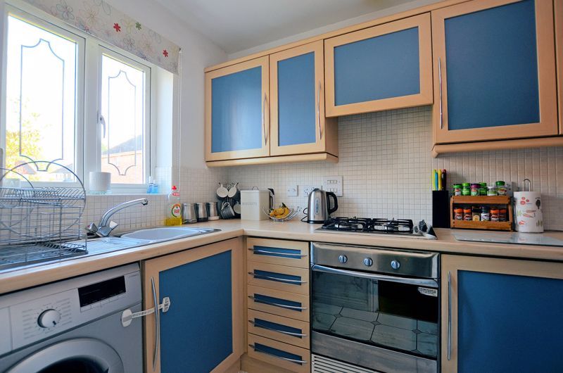 2 bed house for sale in Clay Lane  - Property Image 3