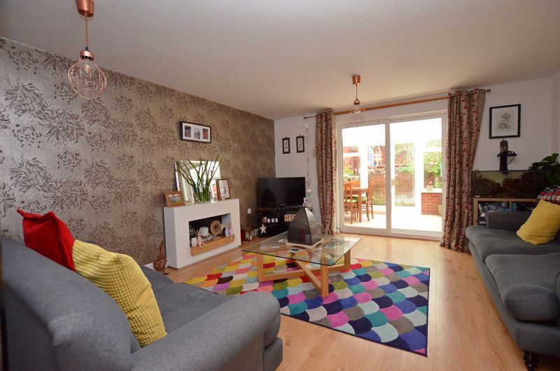 3 bed house for sale in Princes Way  - Property Image 2