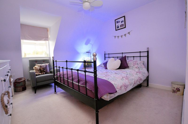 3 bed house for sale in Princes Way  - Property Image 5
