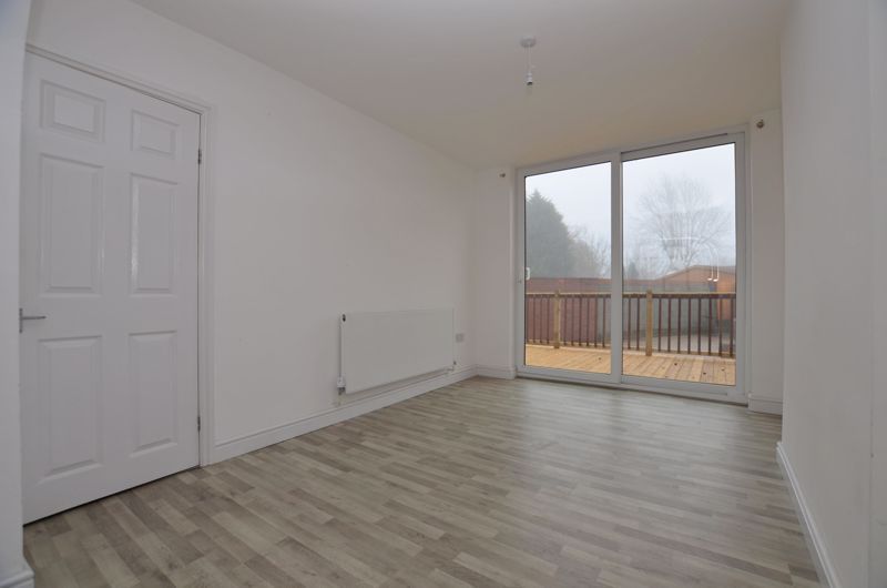3 bed house for sale in Upper Meadow Road  - Property Image 3