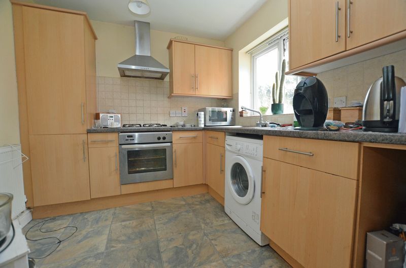 2 bed flat for sale in Apsley Road 4