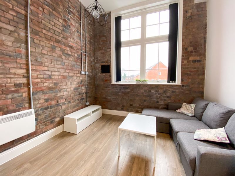 1 bed flat to rent in Crocketts Lane  - Property Image 1