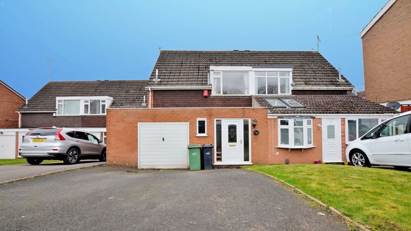 3 bed house for sale in Brier Mill Road 1