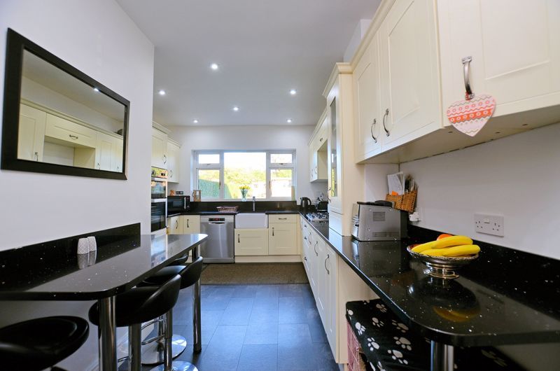 3 bed house for sale in Castle Road West 4