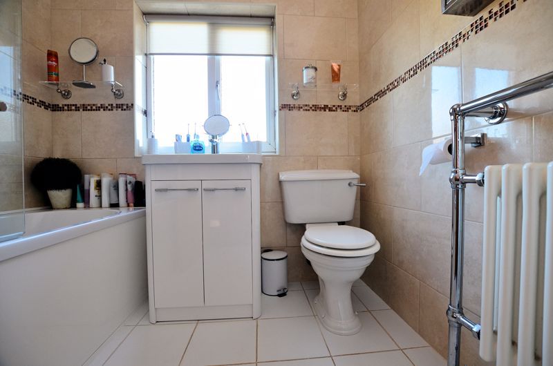 3 bed house for sale in Castle Road West  - Property Image 7