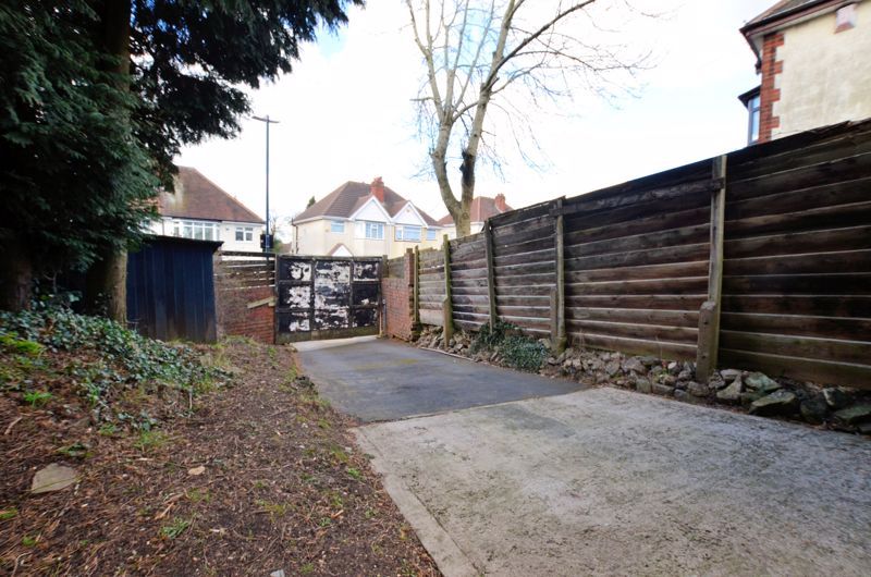 3 bed house for sale in Quinton Lane 22