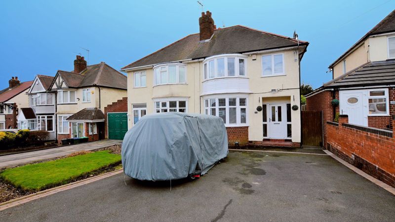 3 bed house for sale in Park Avenue - Property Image 1
